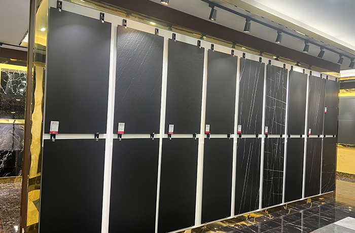 बनावट वाली चमकदार चीनी मिट्टी की टाइल